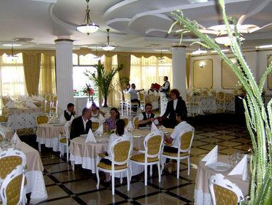 Grand Hotel Ceahlau Piatra Neamţ Exterior foto
